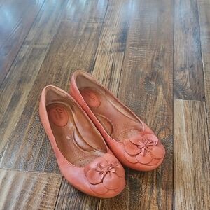 Clarks Artisan Coral Leather Flats